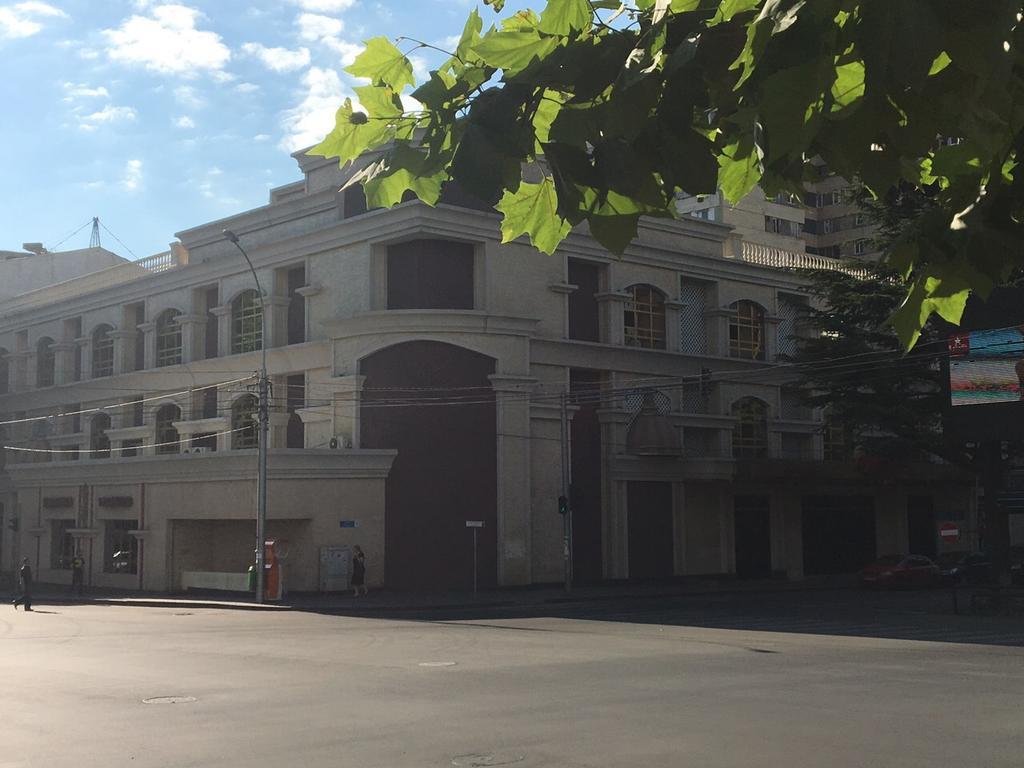 City Center Appartment At The Zhvania Square Tbilisi Luaran gambar