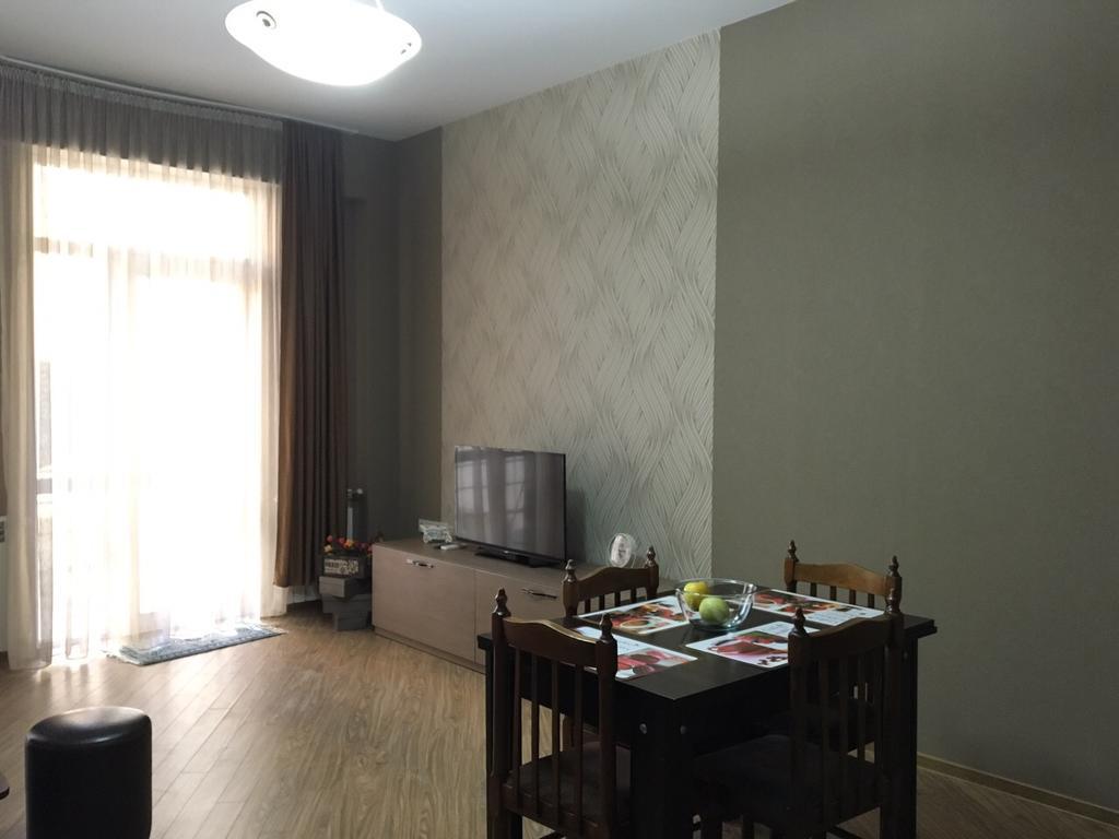 City Center Appartment At The Zhvania Square Tbilisi Luaran gambar